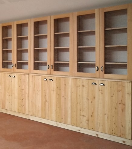 Agencement intérieur avec bibliothèques caisson, menuiserie ébénisterie Mont Bois, Hautes-Alpes.