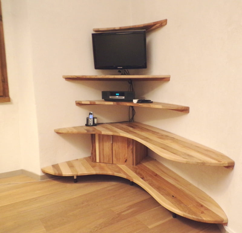 Meuble télévision par la menuiserie-ébénisterie Mont Bois (05200 Embrun, Hautes-Alpes, région PACA)