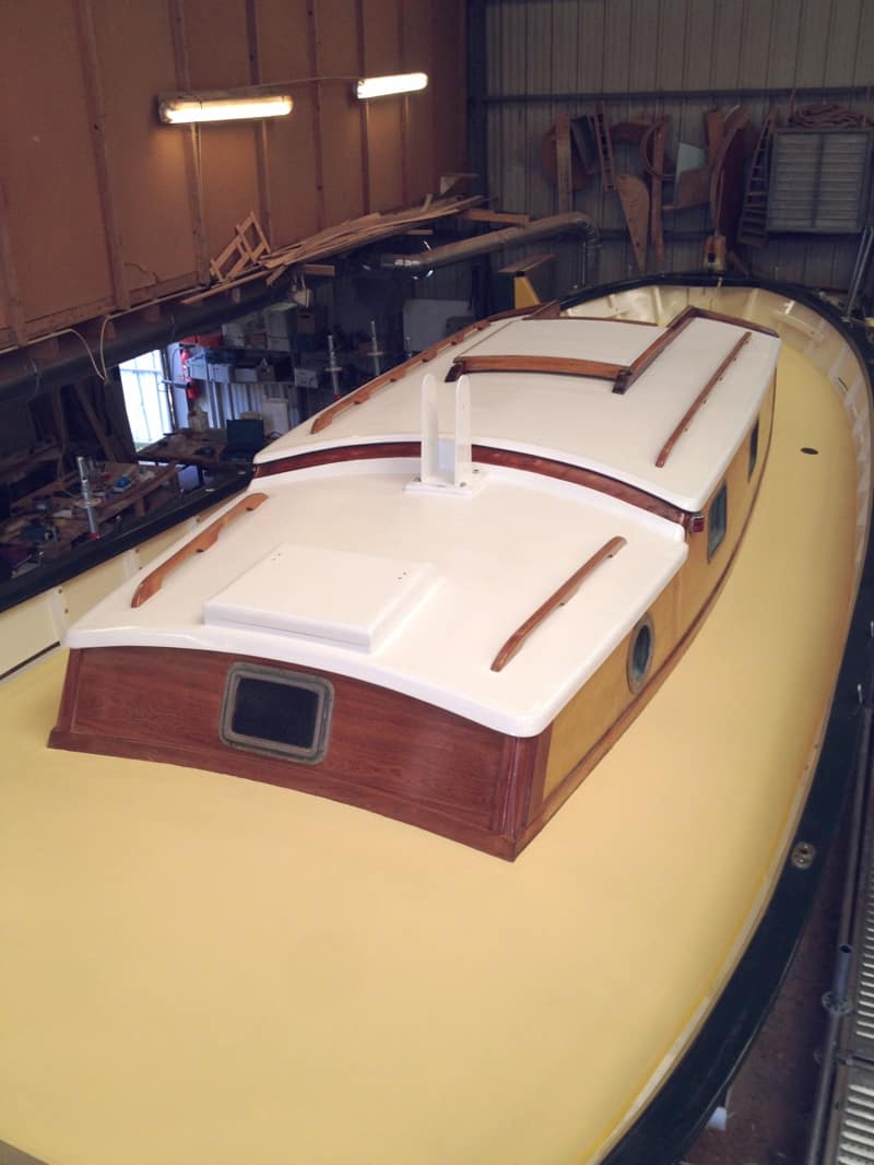 Rénovation d'un voilier ancien par la menuiserie-ébénisterie Mont Bois (05200 Embrun, Hautes-Alpes, région PACA)