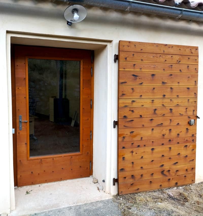 Menuiseries extérieures sur mesure Moustier Sainte Marie par menuiserie-ébénisterie Mont Bois (05200 Embrun, Hautes-Alpes, PACA)