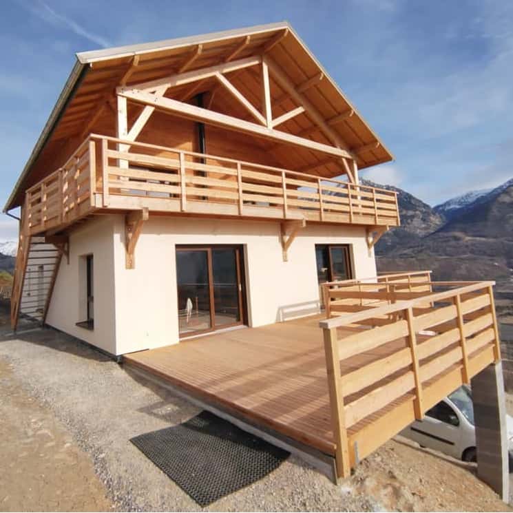 portfolio de menuiseries extérieures sur mesure par la menuiserie mont bois (05200 embrun, hautes-alpes, région paca)